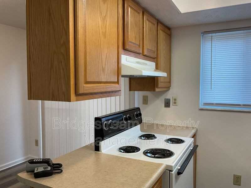 961 Taylorsview Dr - Photo 4 of 22