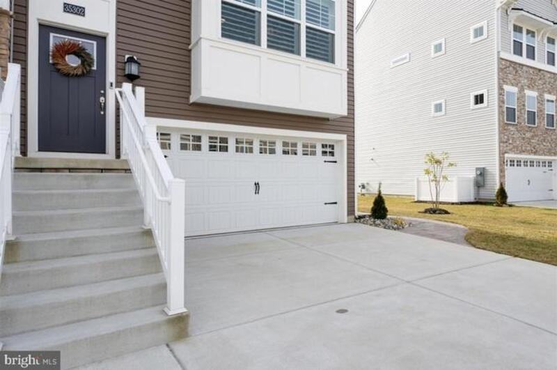 35302 Wright Way - Photo 2 of 32