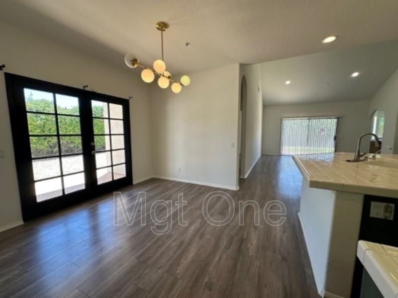 11067 Mountain Crest Dr - Photo 6 of 33