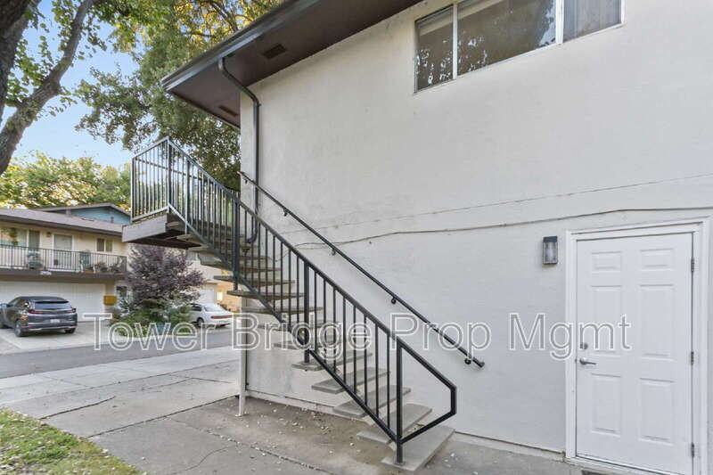 2911 Austin St #4 - Photo 2 of 35
