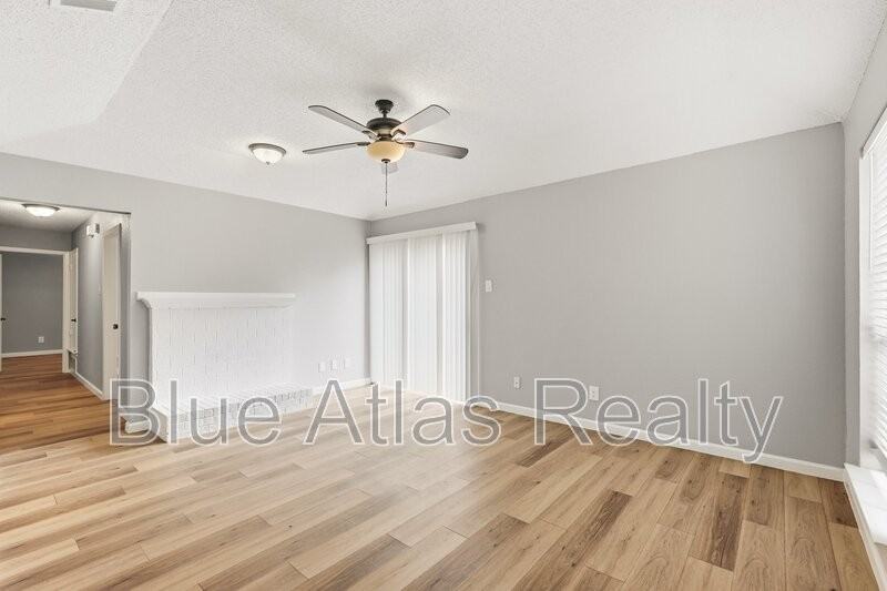 2601 Stanford St - Photo 3 of 18