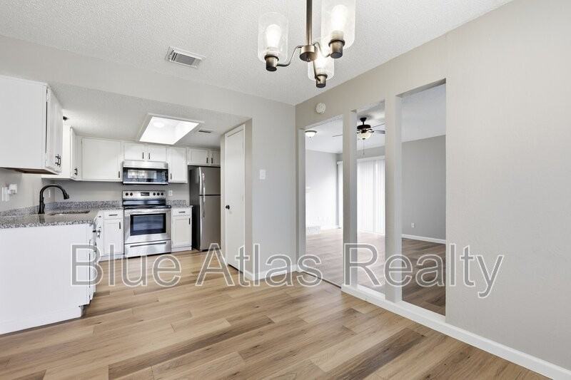 2601 Stanford St - Photo 7 of 18