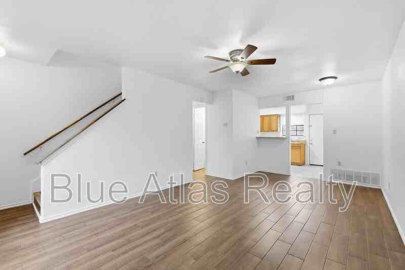 2713 Wimbledon Ct - Photo 4 of 15