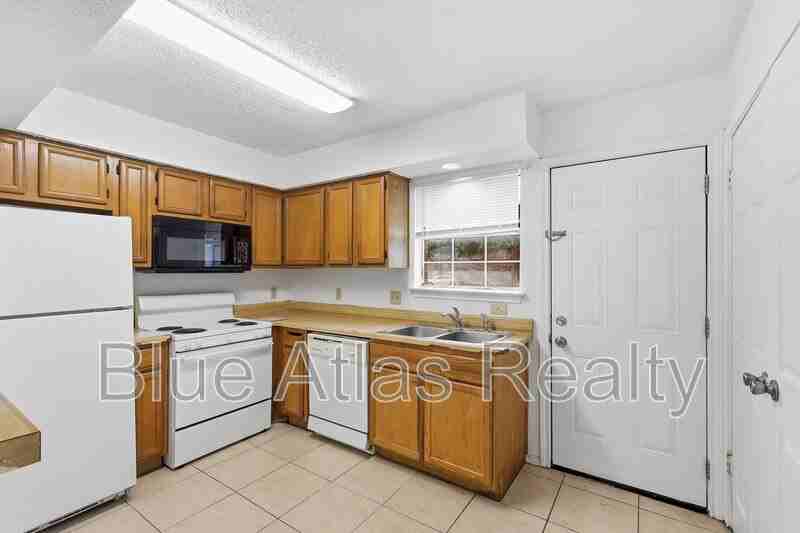 2713 Wimbledon Ct - Photo 7 of 15