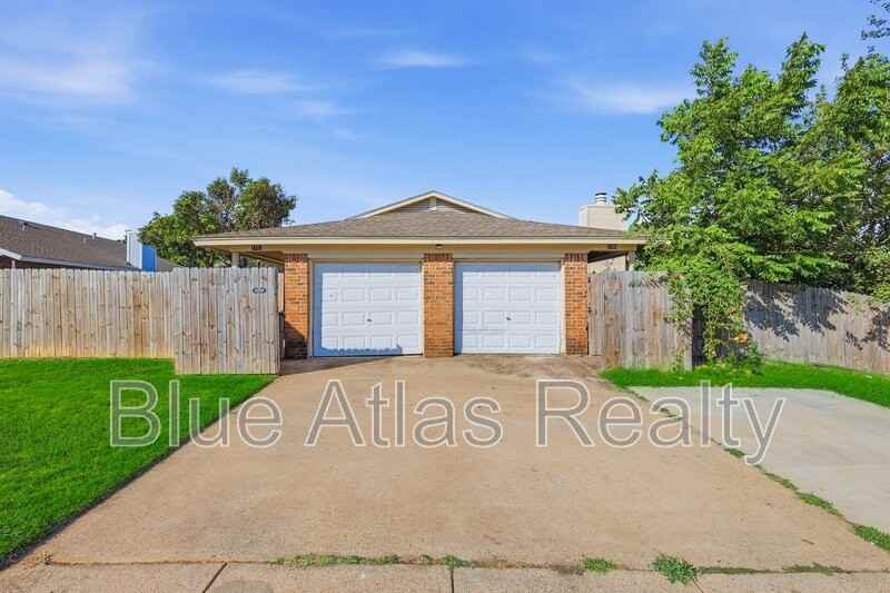 2747 Countryside Ln - Photo 2 of 18