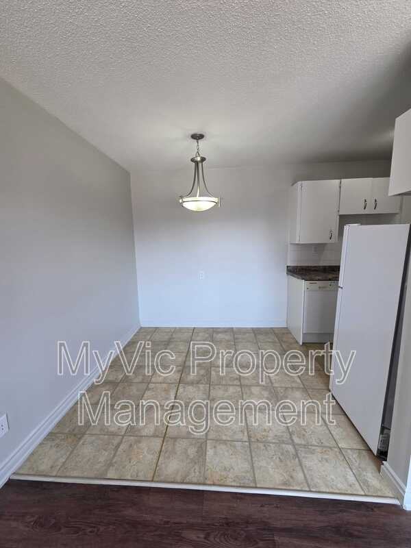 10045 83 Ave Nw - Photo 5 of 11