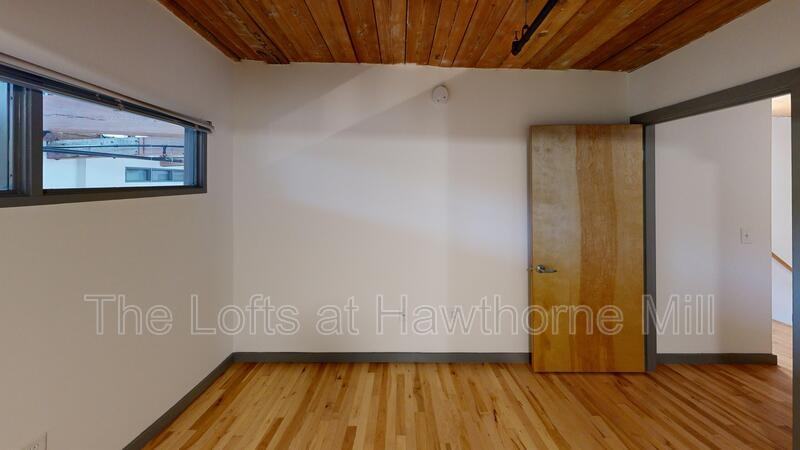 1101 Hawthorne Ln #229 - Photo 4 of 9