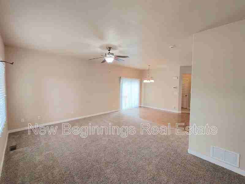 2562 Ellingwood Dr - Photo 6 of 36