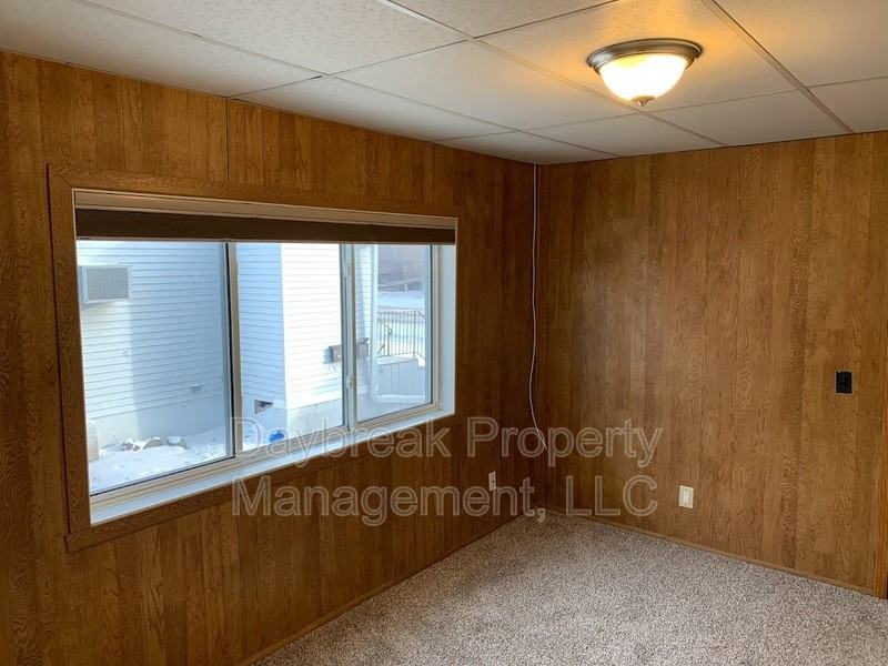 1121 2nd Ave S - Photo 2 of 12