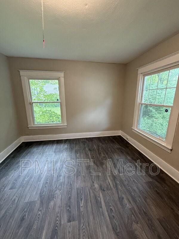 7212 Eunice Ave - Photo 6 of 14