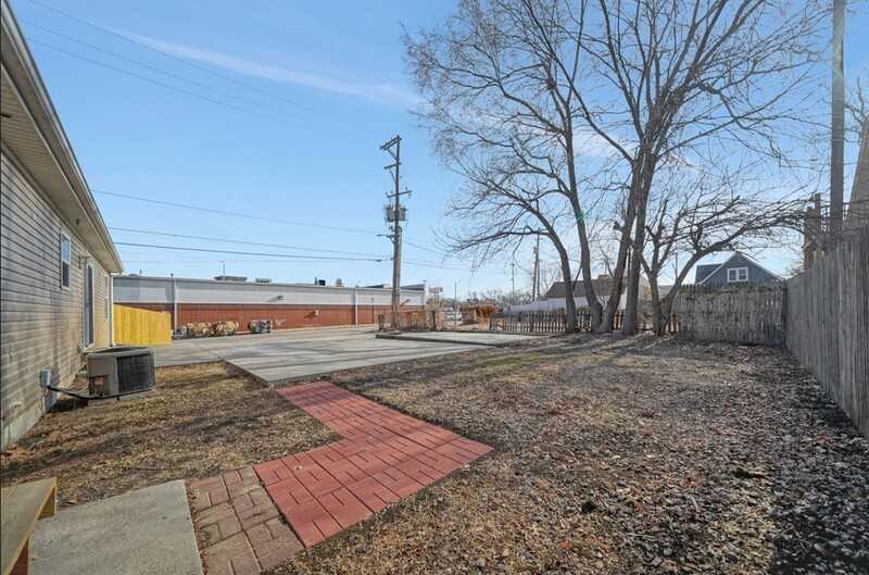 2617 Orchard St - Photo 6 of 25