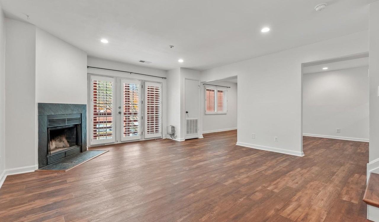 4942 Columbia Rd - Photo 2 of 33