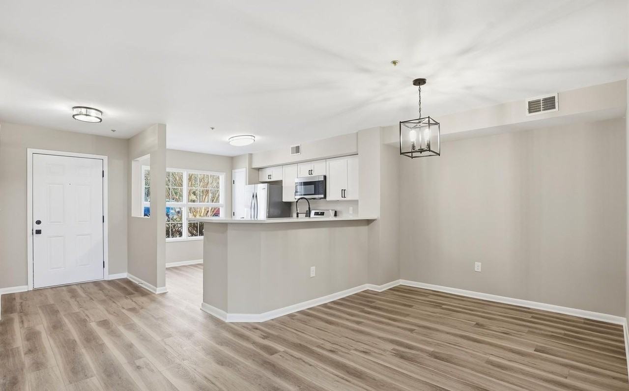 10 Sandstone Ct - Photo 3 of 22