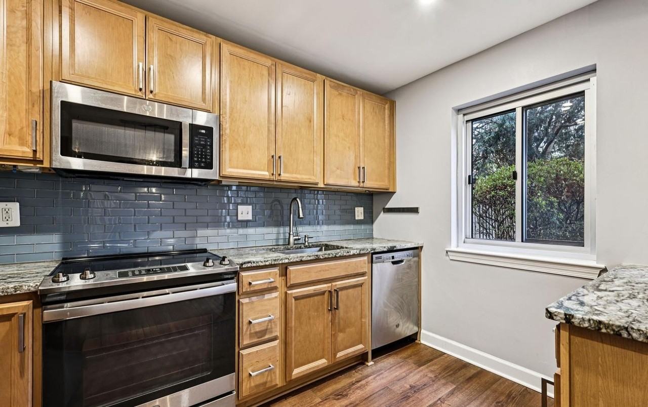 5013 Sentinel Dr - Photo 4 of 25
