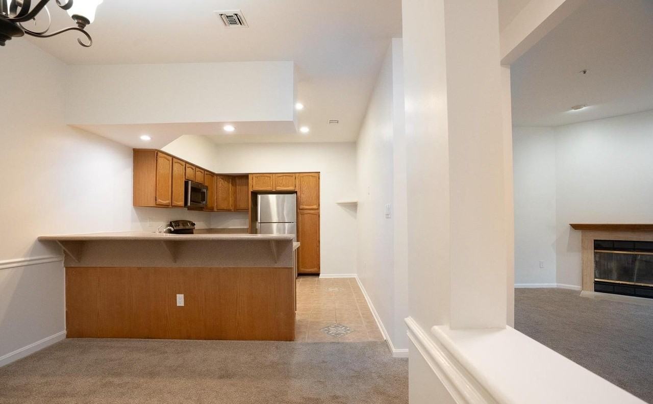 2707 Summerview Way - Photo 6 of 22
