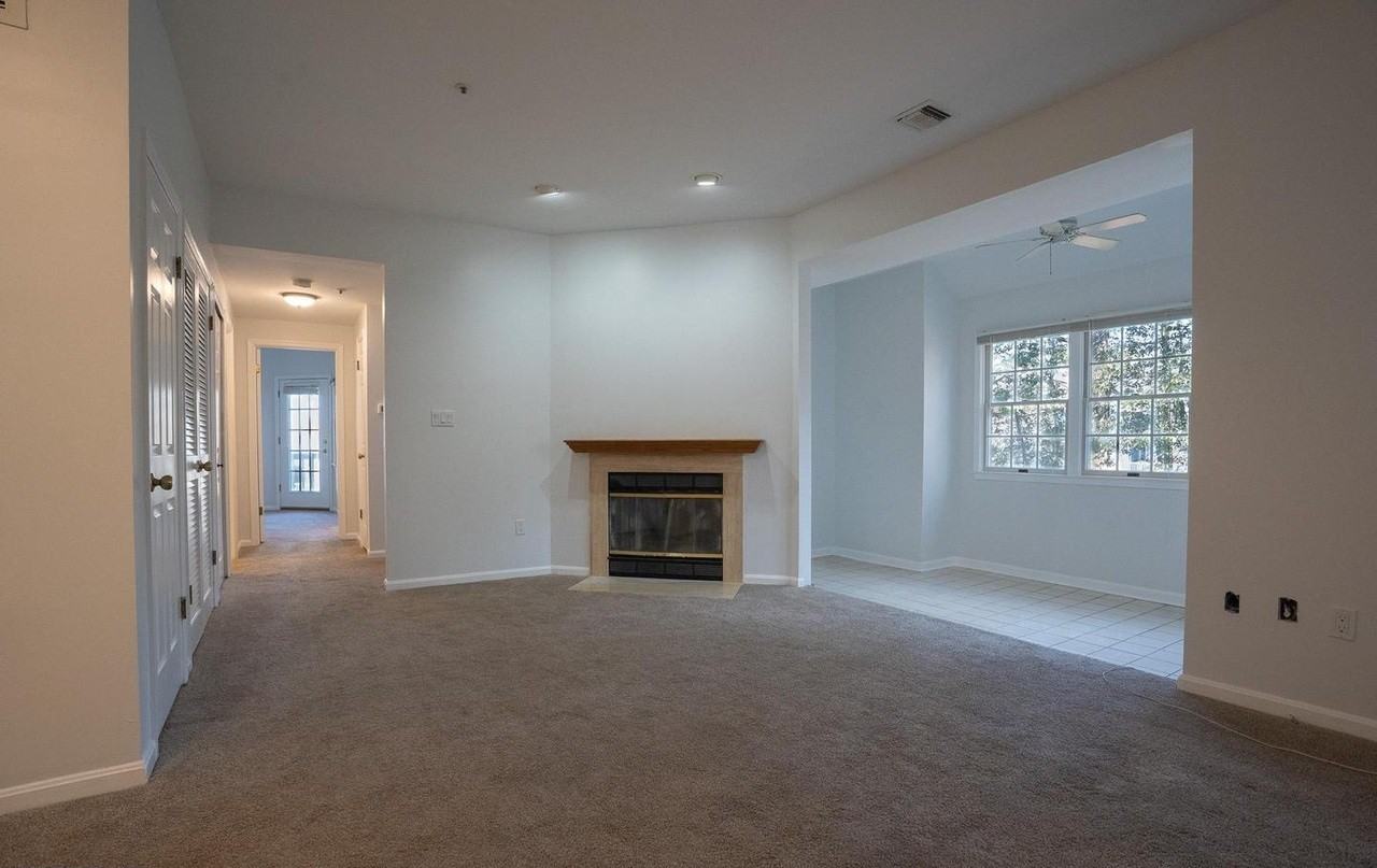 2707 Summerview Way - Photo 7 of 22