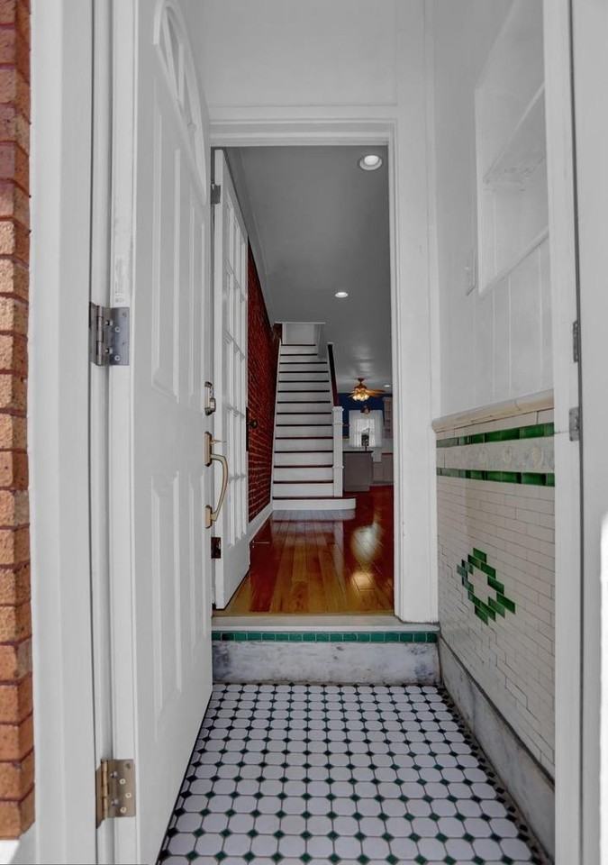 630 S Ellwood Ave - Photo 2 of 30