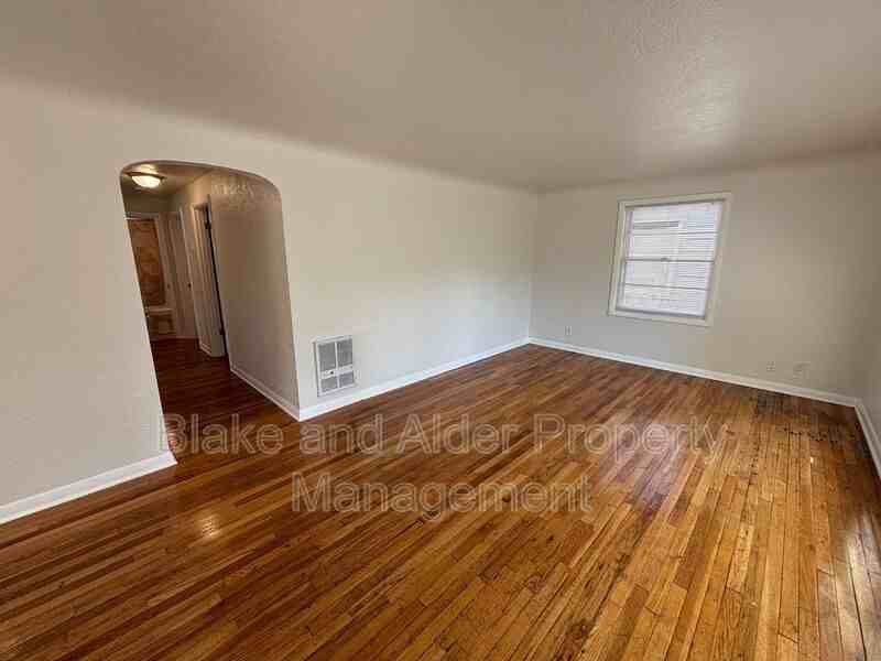 656 Breys Ave Ne - Photo 2 of 16
