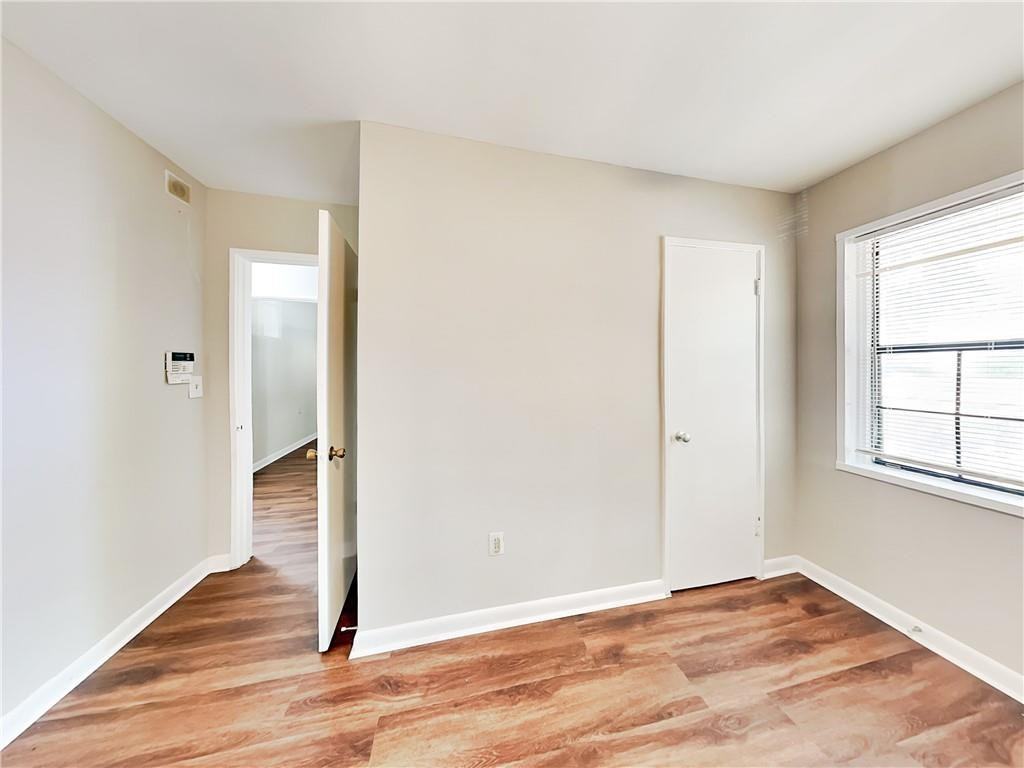 199 Howard St Ne #2 - Photo 5 of 13