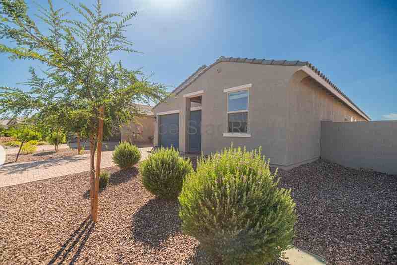 4398 W Janie St - Photo 3 of 33