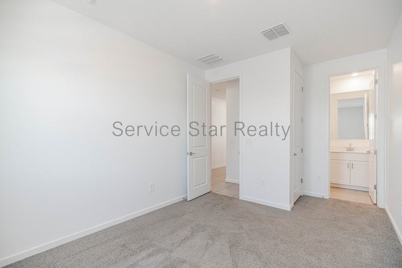 4398 W Janie St - Photo 5 of 33