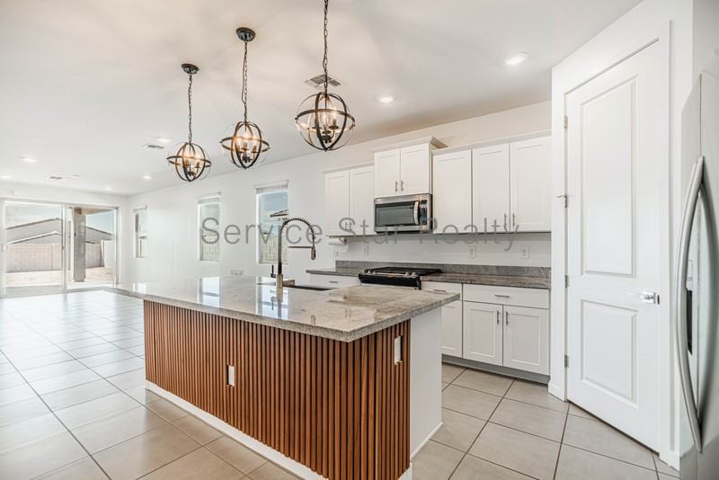 4398 W Janie St - Photo 7 of 33