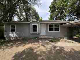 5724 N Frankfort Ave - Photo 1 of 1