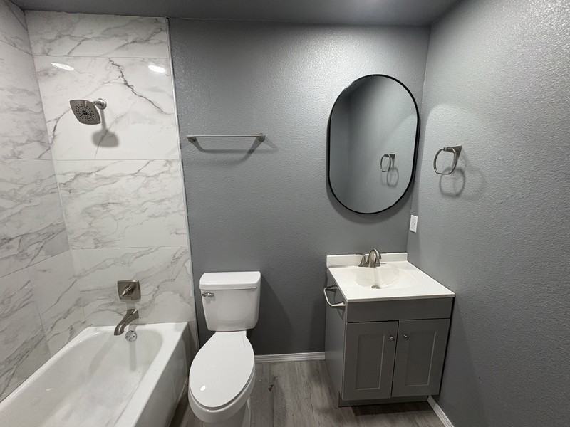 5724 N Frankfort Ave - Photo 4 of 8