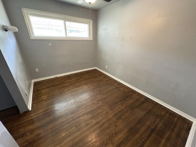 2442 N Pittsburg Ave - Photo 5 of 6