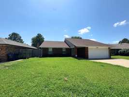 featured image of 3000 Sw 129th St