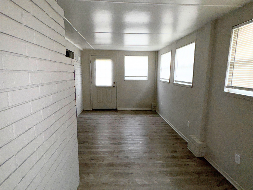 2228 S Whitbourne Pl - Photo 5 of 25