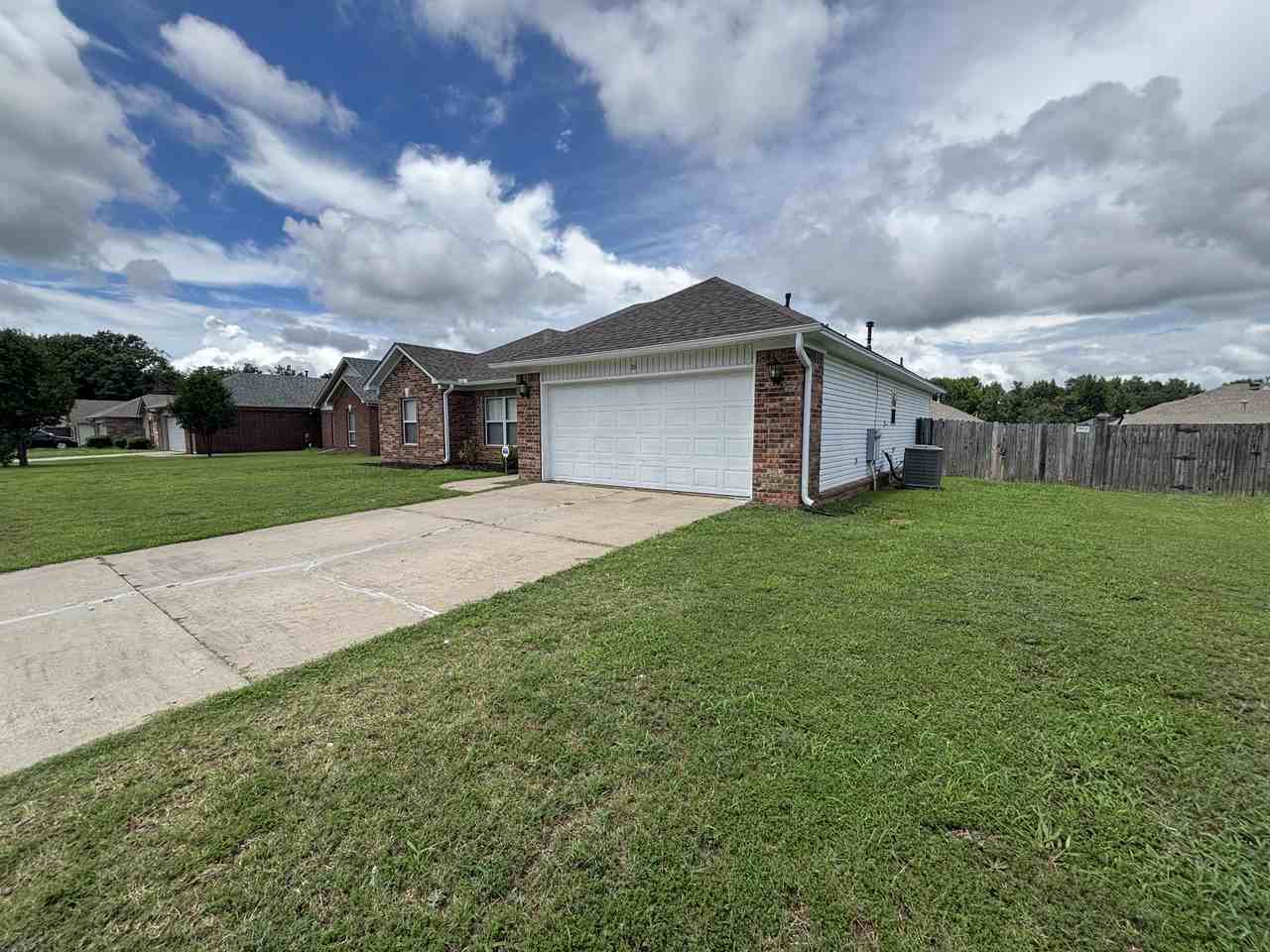 26 Mustang Dr - Photo 2 of 23