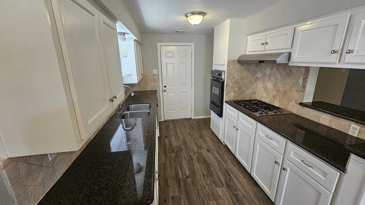 5731 W Airport Blvd - Photo 6 of 25