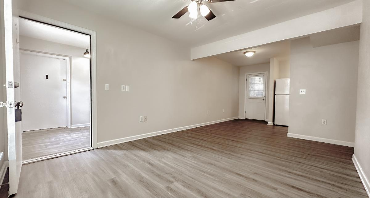 406 N 39Th Ave - Photo 5 of 18