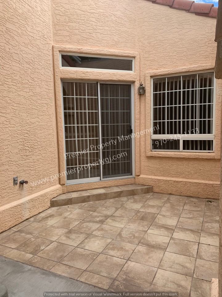 2540 El Corona Dr - Photo 4 of 31