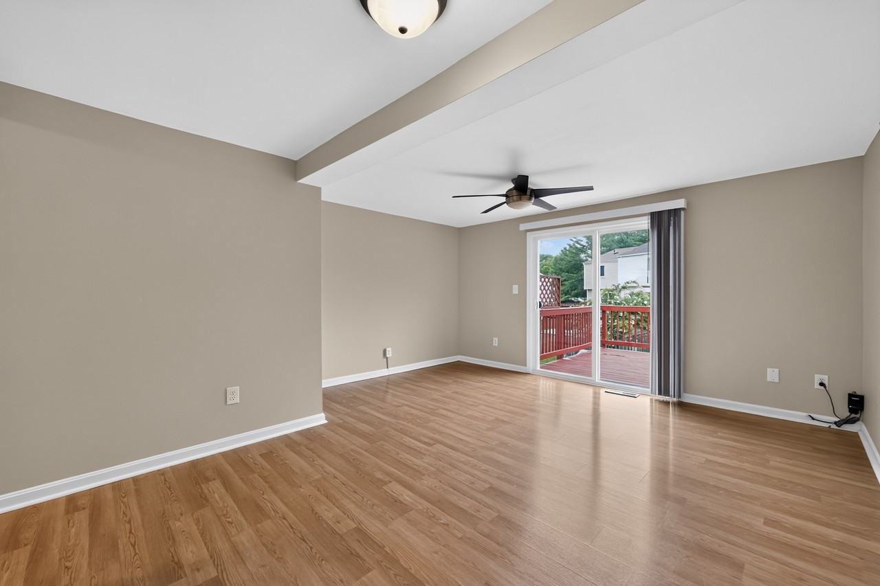 8700 Calvert Cliff Ct - Photo 3 of 24