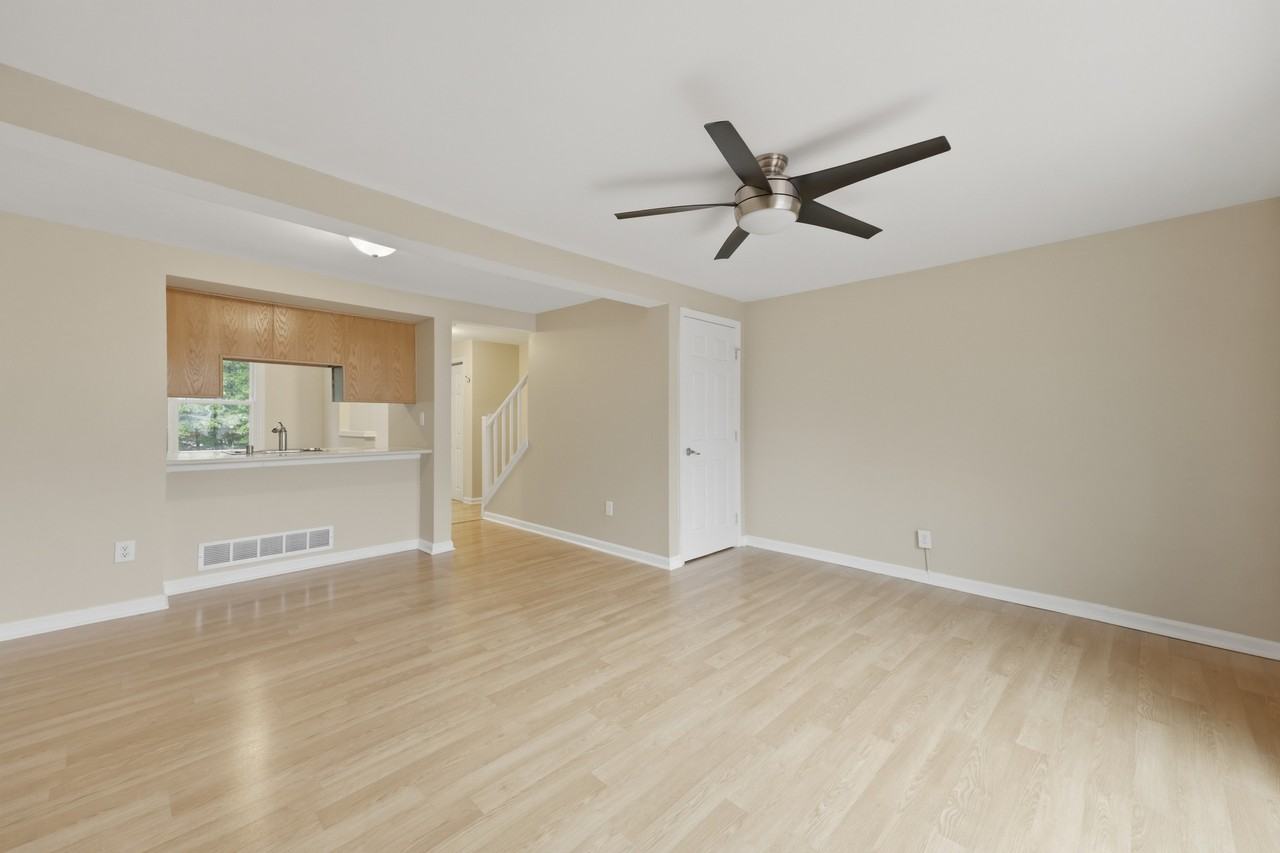 8700 Calvert Cliff Ct - Photo 6 of 24