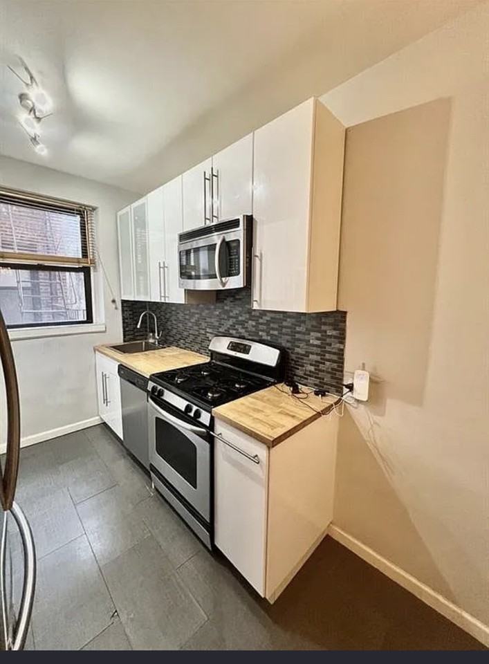 80 Avenue P #B1 - Photo 5 of 11