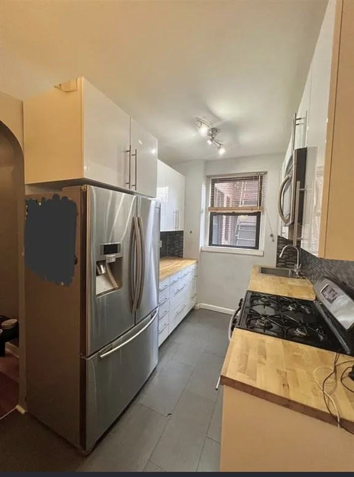 80 Avenue P #B1 - Photo 6 of 11