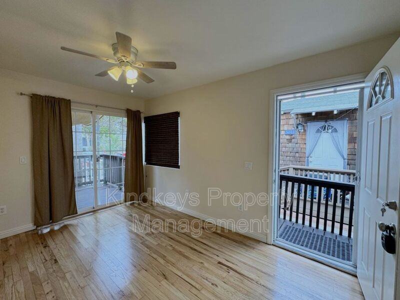 5042 Muir Ave - Photo 2 of 17