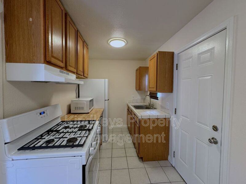 5042 Muir Ave - Photo 6 of 17