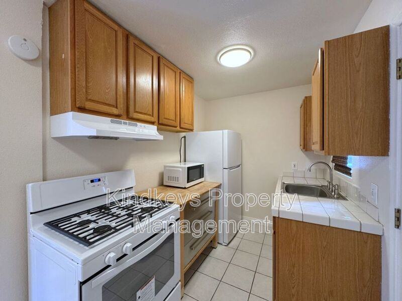 5042 Muir Ave - Photo 7 of 17