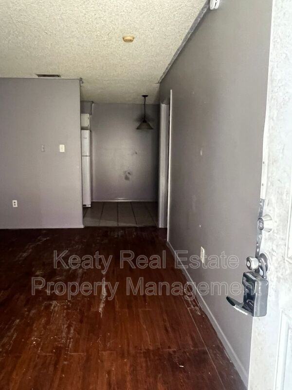 108 Meudon St #B - Photo 6 of 6