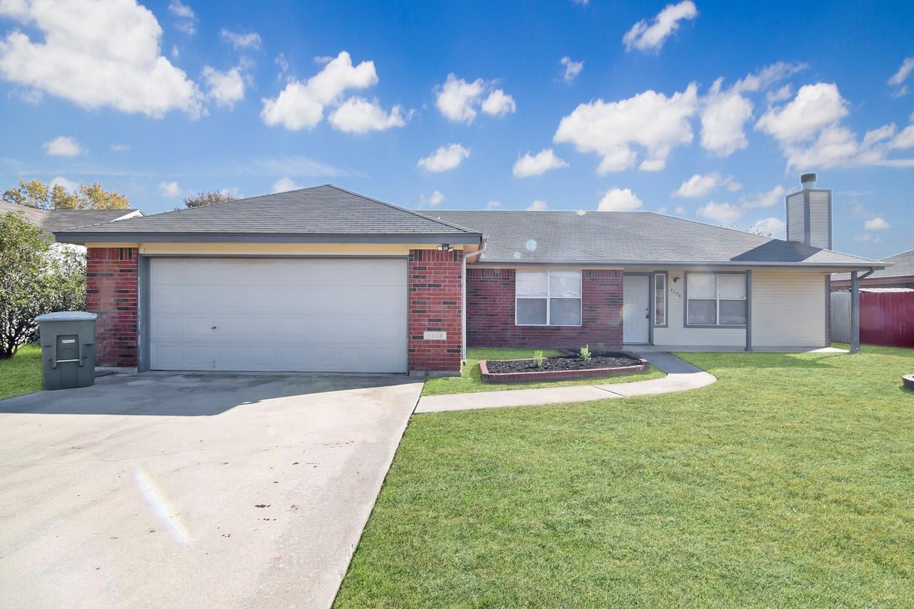 4208 Vicki Dr