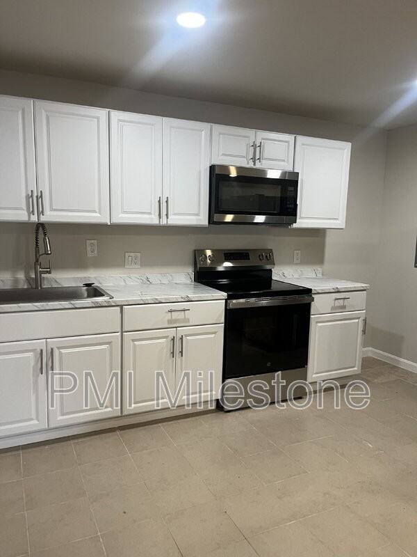 9734 Dumbarton Dr - Photo 2 of 21