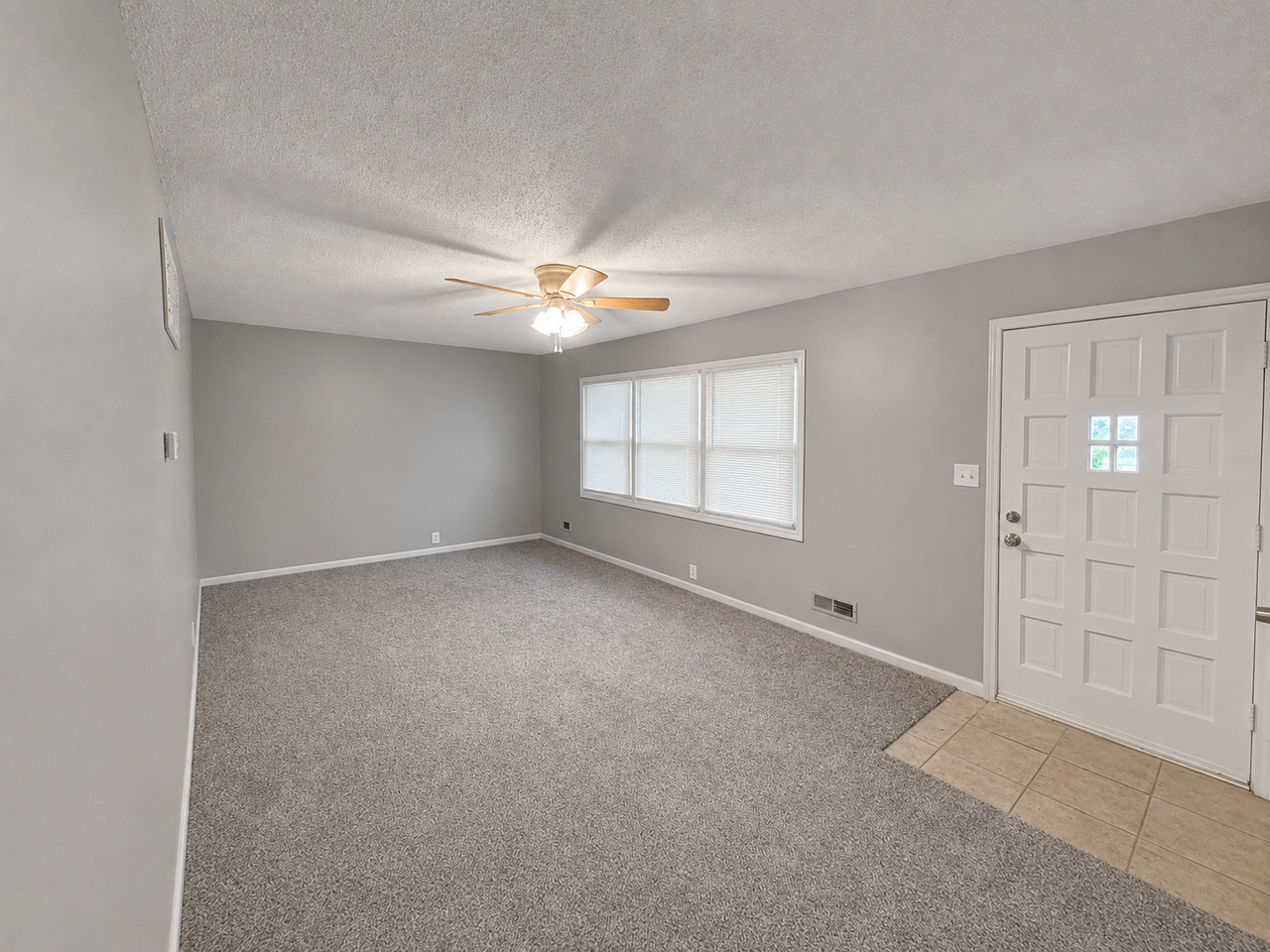 10802 Blue Ridge Blvd - Photo 3 of 13