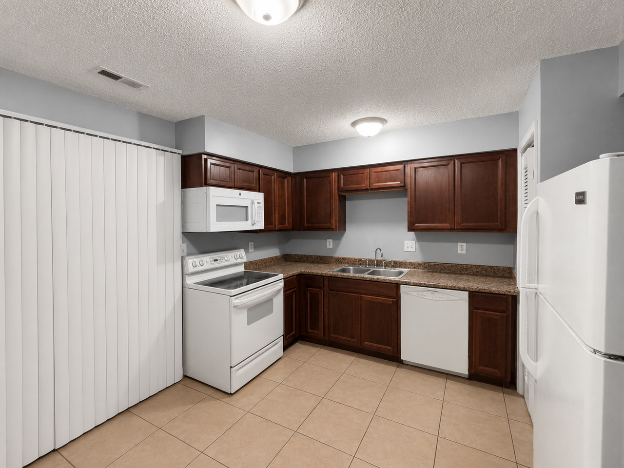 10802 Blue Ridge Blvd - Photo 5 of 13