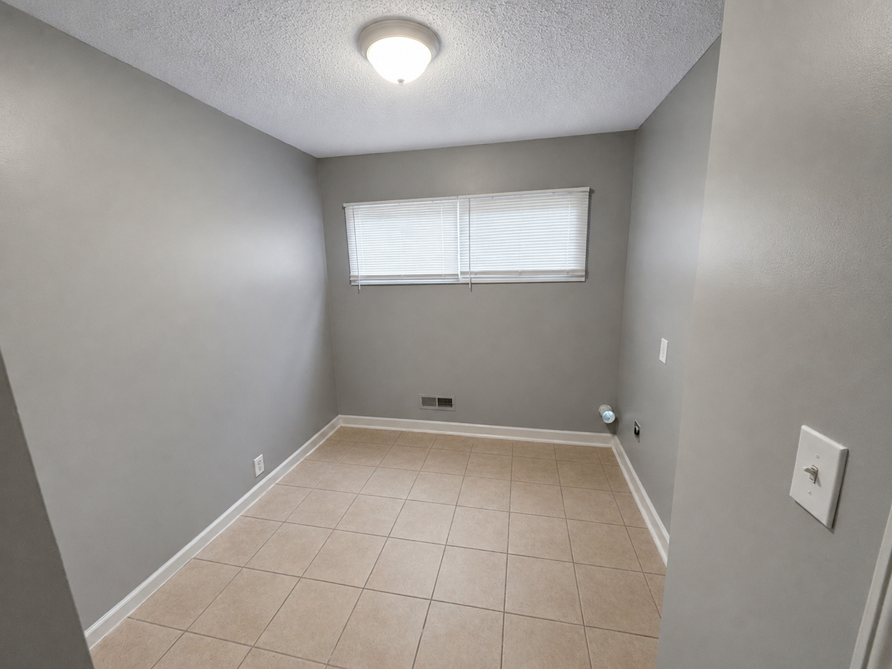 10802 Blue Ridge Blvd - Photo 7 of 13