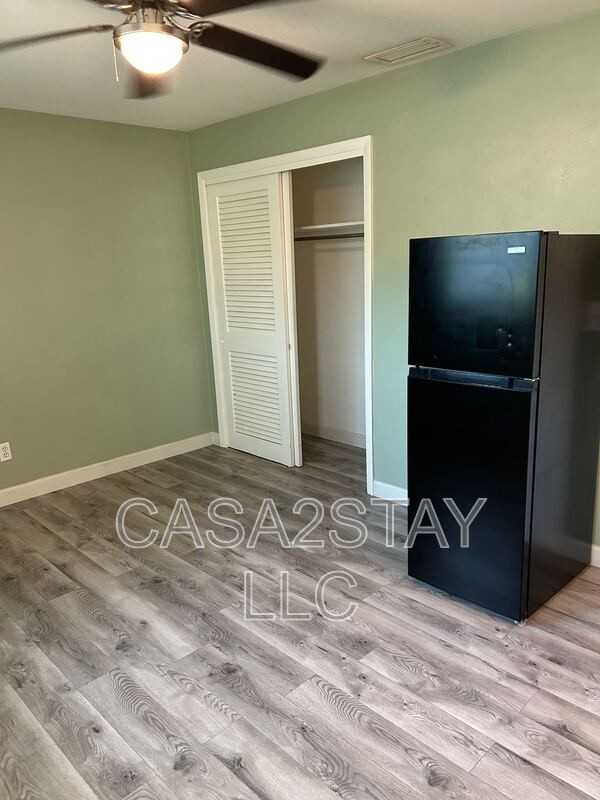 4917 Vincennes St #1 - Photo 3 of 11