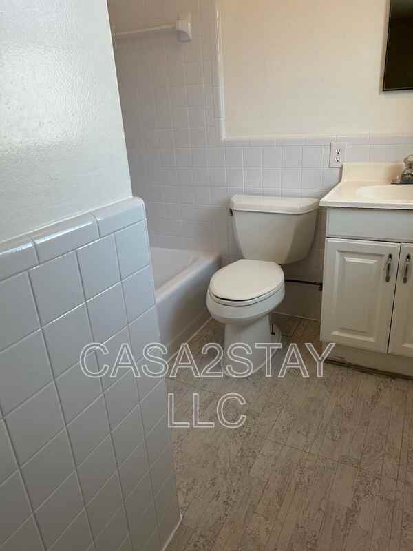 4917 Vincennes St #1 - Photo 4 of 11